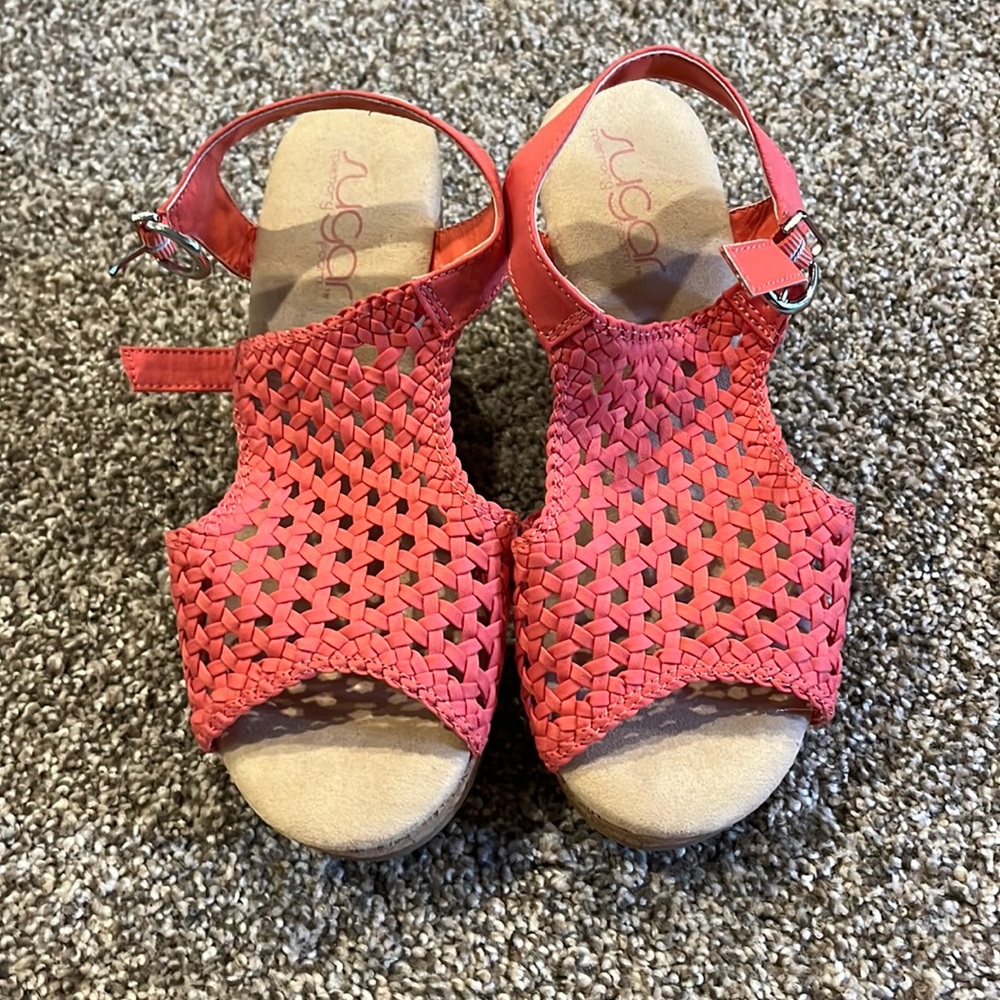 Sugar Coral Crochet Sgr-Jollie Wedges size 6
